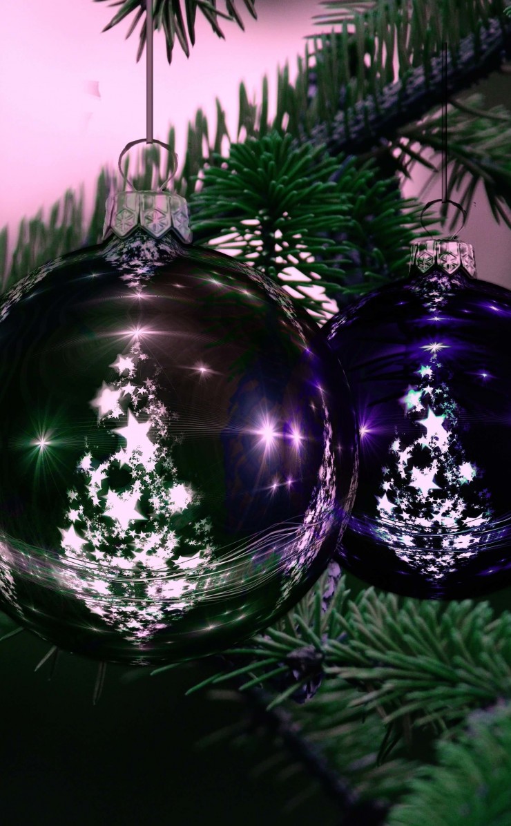 Download Beautiful Christmas Tree Ornaments HD wallpaper Download Beautiful Christmas Tree Ornaments HD wallpaper