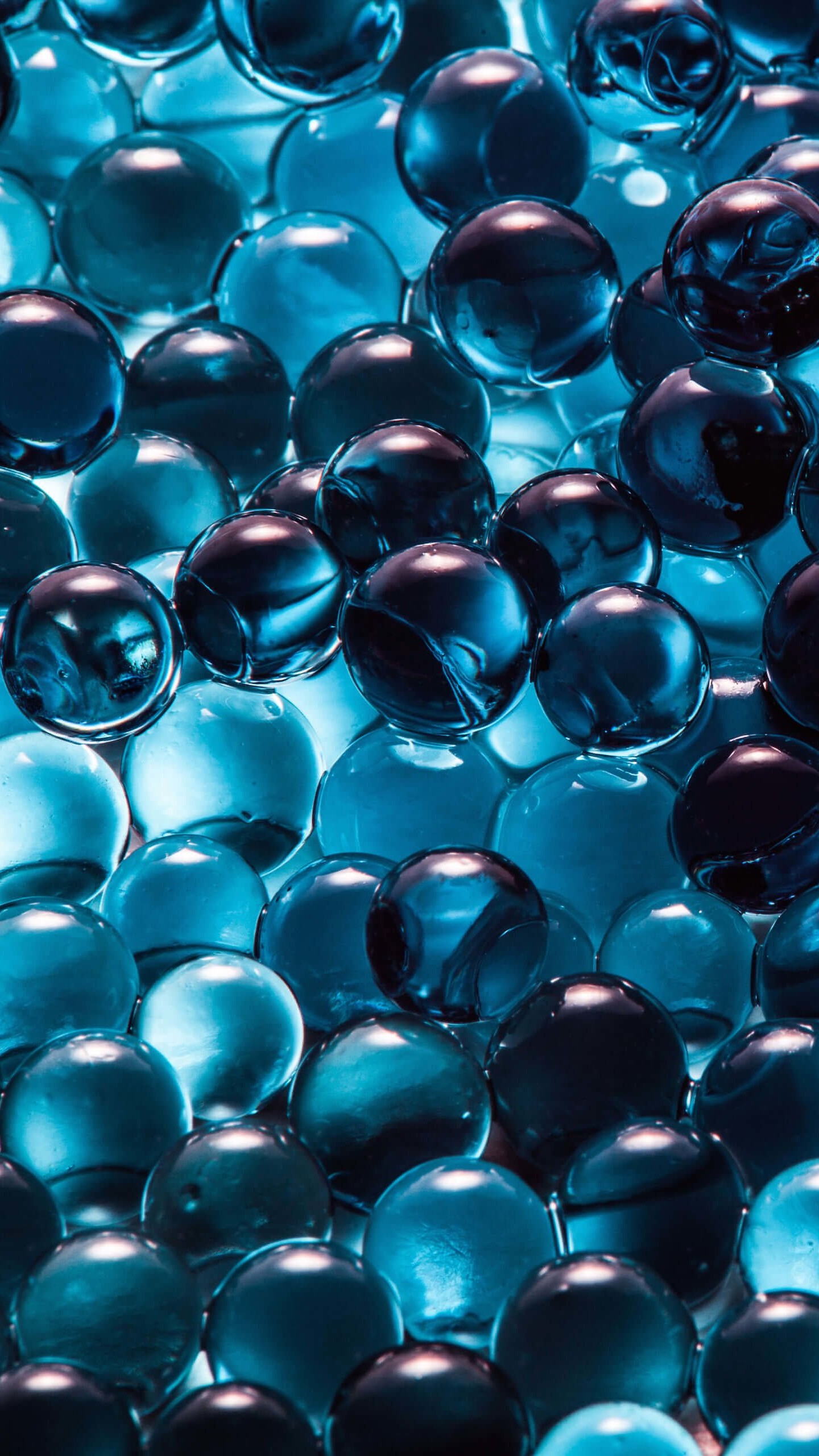 Download Water Beads HD wallpaper for Galaxy Note 4
