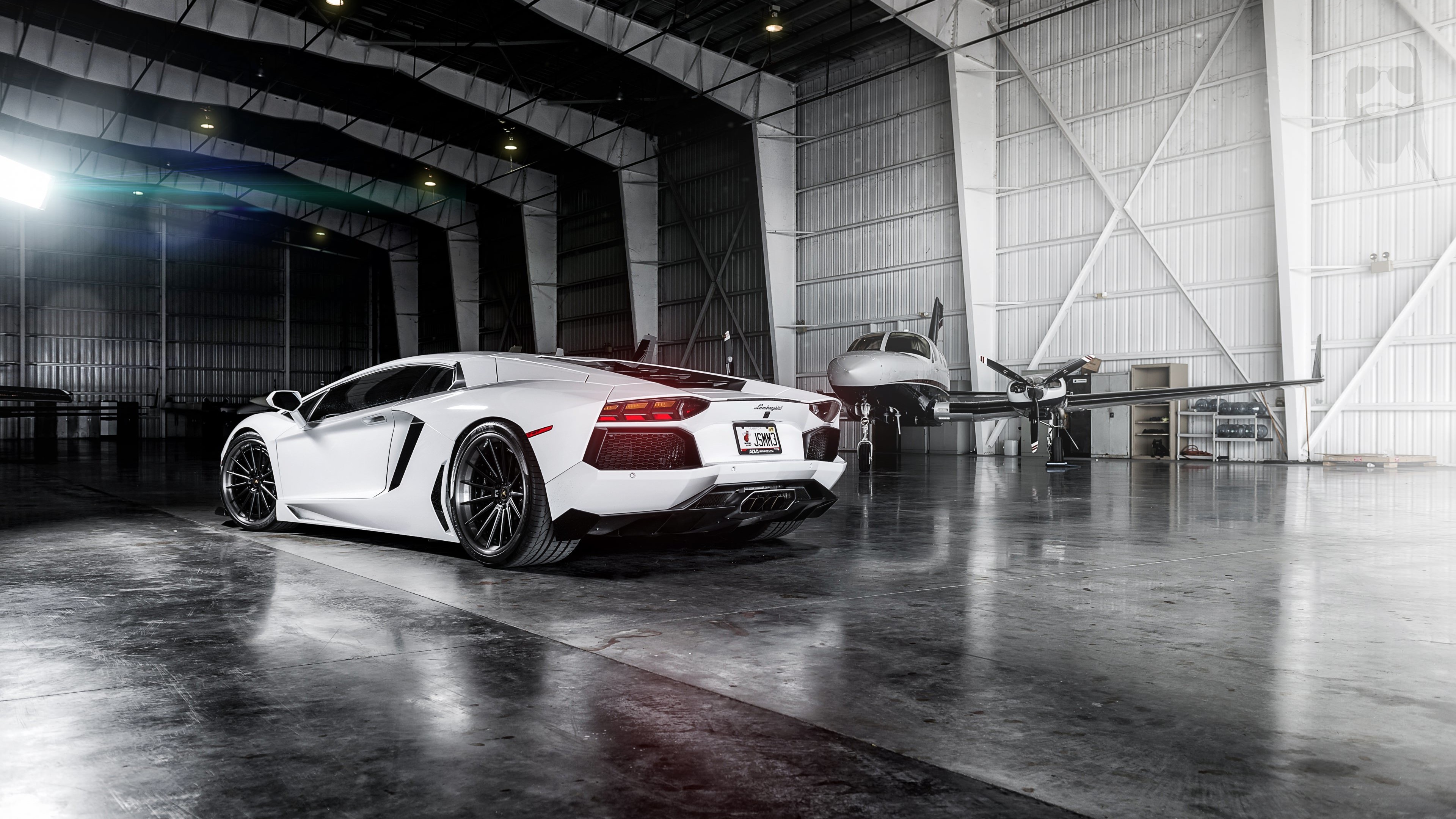 Download White Lamborghini Aventador HD wallpaper for 4K 3840 x 2160