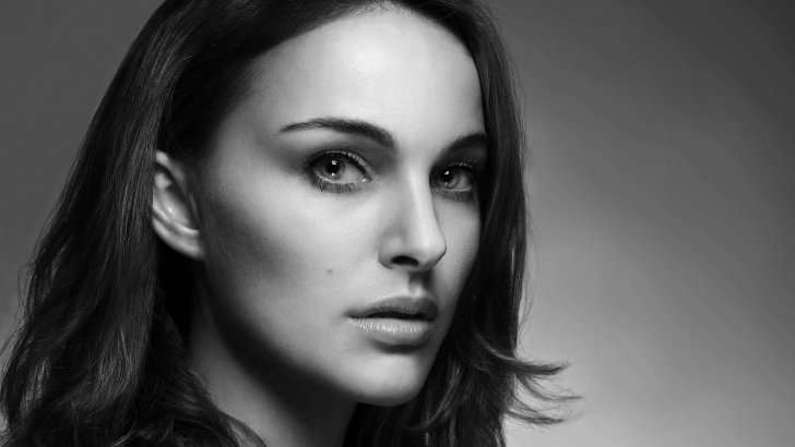 Natalie Portman in Black & White Wallpaper - Celebrities HD Wallpapers