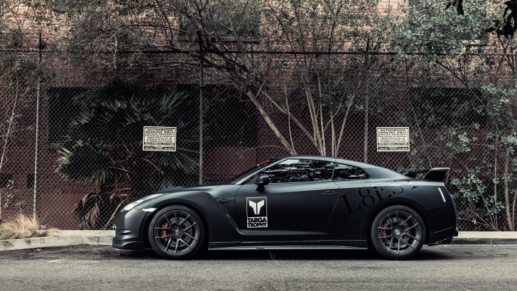 Nissan GT-R Black Edition Wallpaper