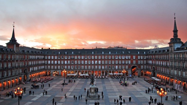 Plaza Mayor, Madrid, Spain Wallpaper