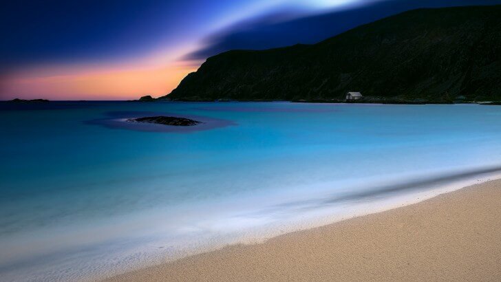 Turquoise Night Wallpaper