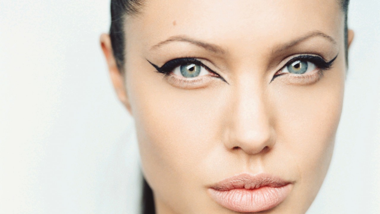 Angelina Jolie Wallpaper for Desktop 1280x720
