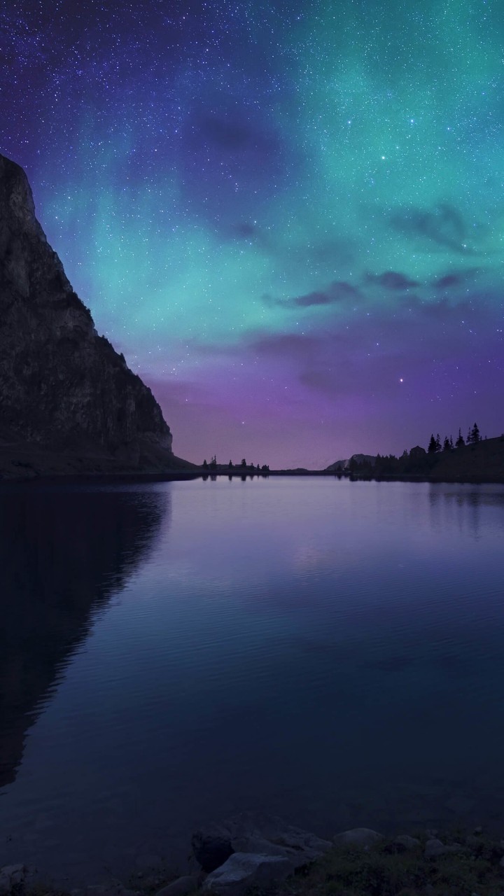 Aurora Over Bannalpsee - Switzerland Wallpaper for Google Galaxy Nexus
