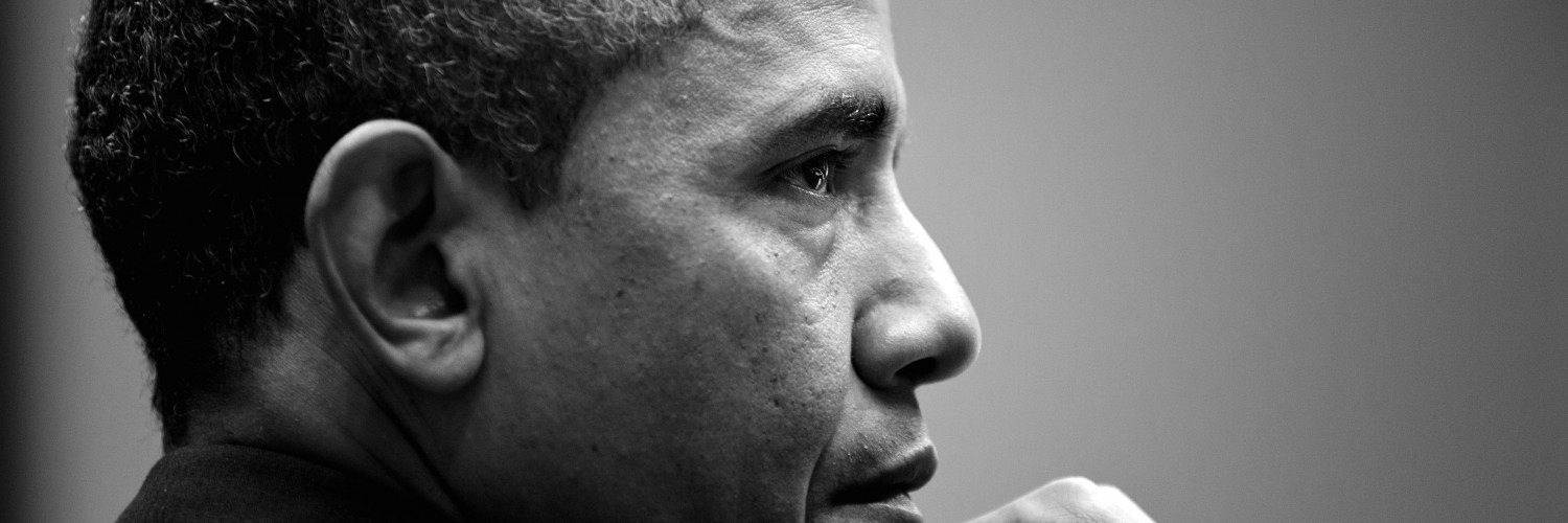 Barack Obama in Black & White Wallpaper for Social Media Twitter Header