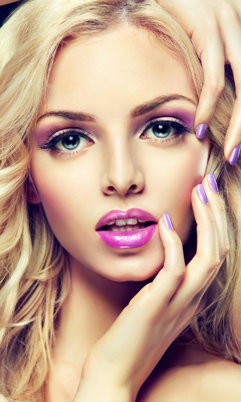 Beautiful Blonde Girl With Lilac Makeup Wallpaper for HTC Desire HD