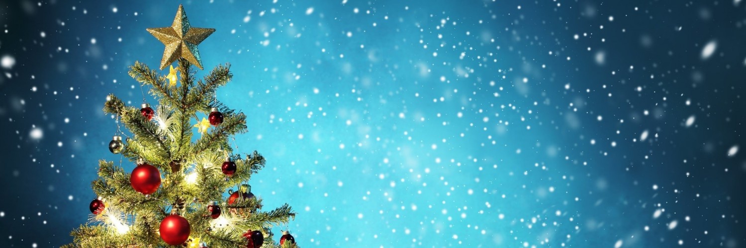 Beautiful Christmas Tree Wallpaper for Social Media Twitter Header