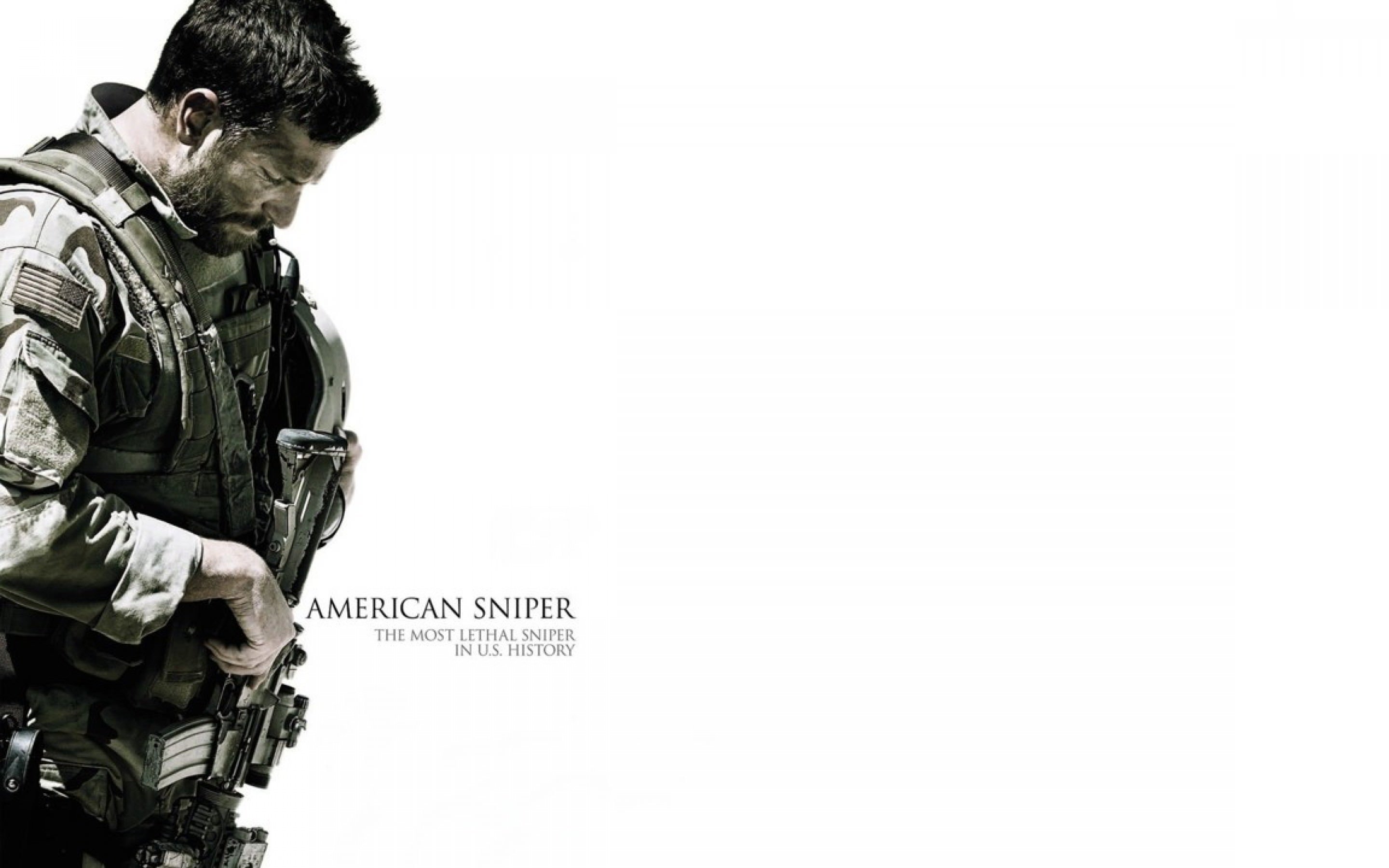 Bradley Cooper As Chris Kyle in American sniper Wallpaper for Desktop 2880x1800