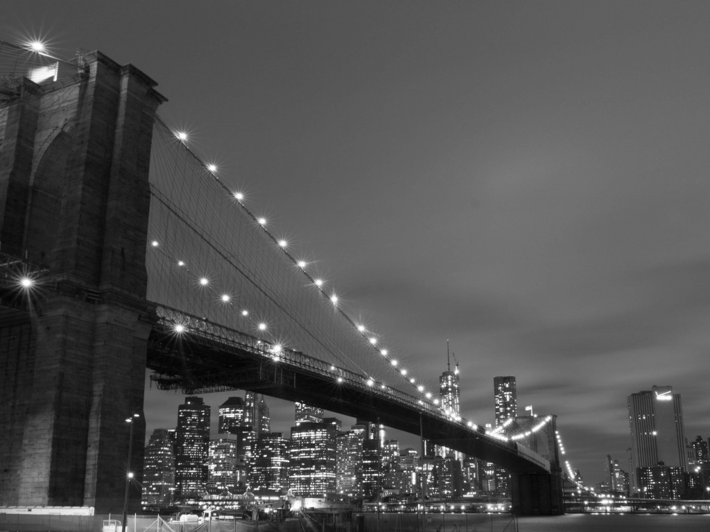 Brooklyn Bridge, New York City in Black & White Wallpaper for Desktop 1024x768