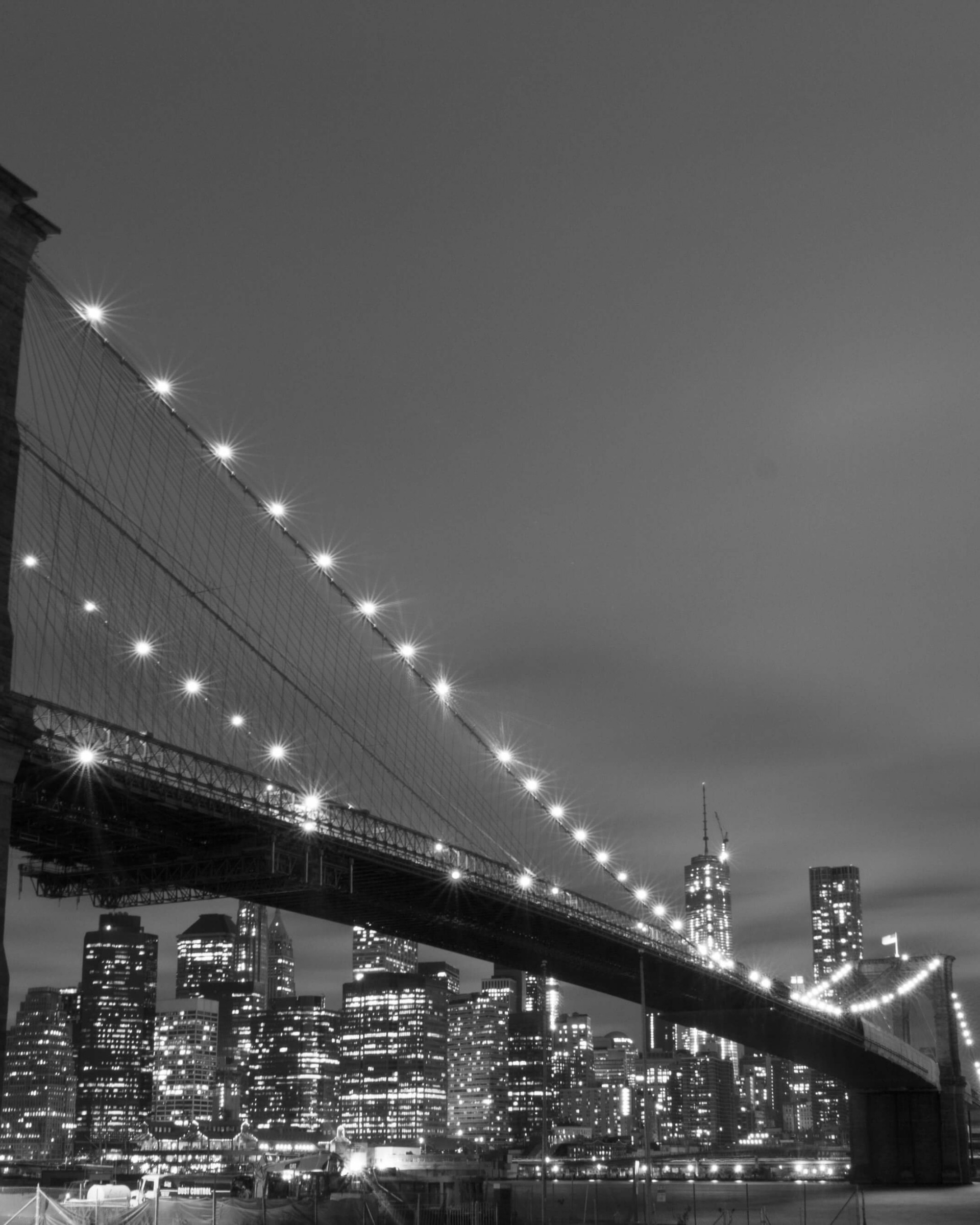 Brooklyn Bridge, New York City in Black & White Wallpaper for Google Nexus 7
