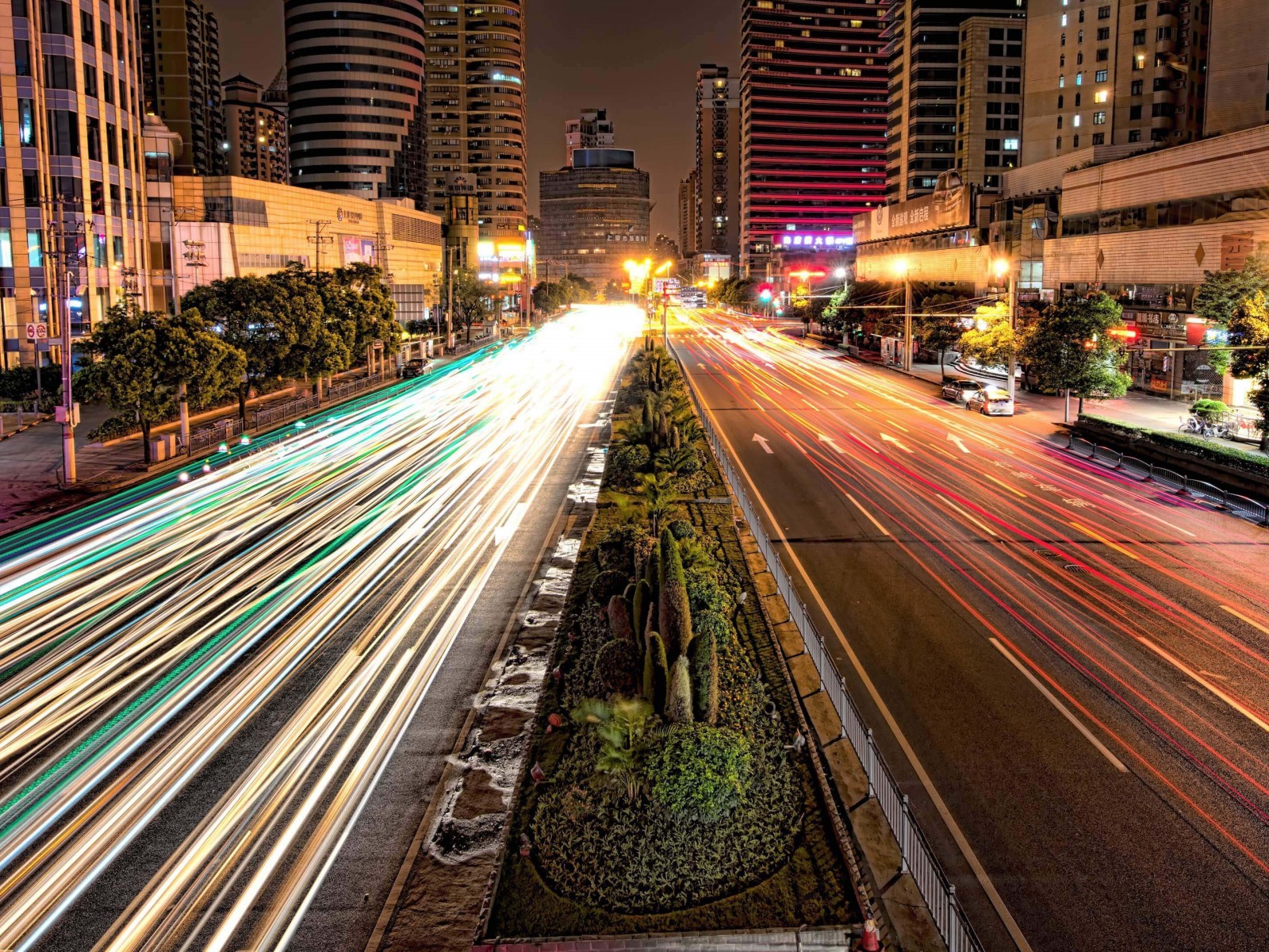 Busy Road in Shanghai at Night Wallpaper for Desktop 1600x1200