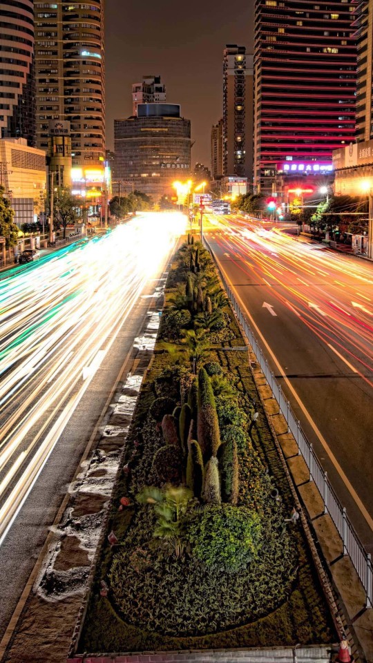 Busy Road in Shanghai at Night Wallpaper for Motorola Moto E