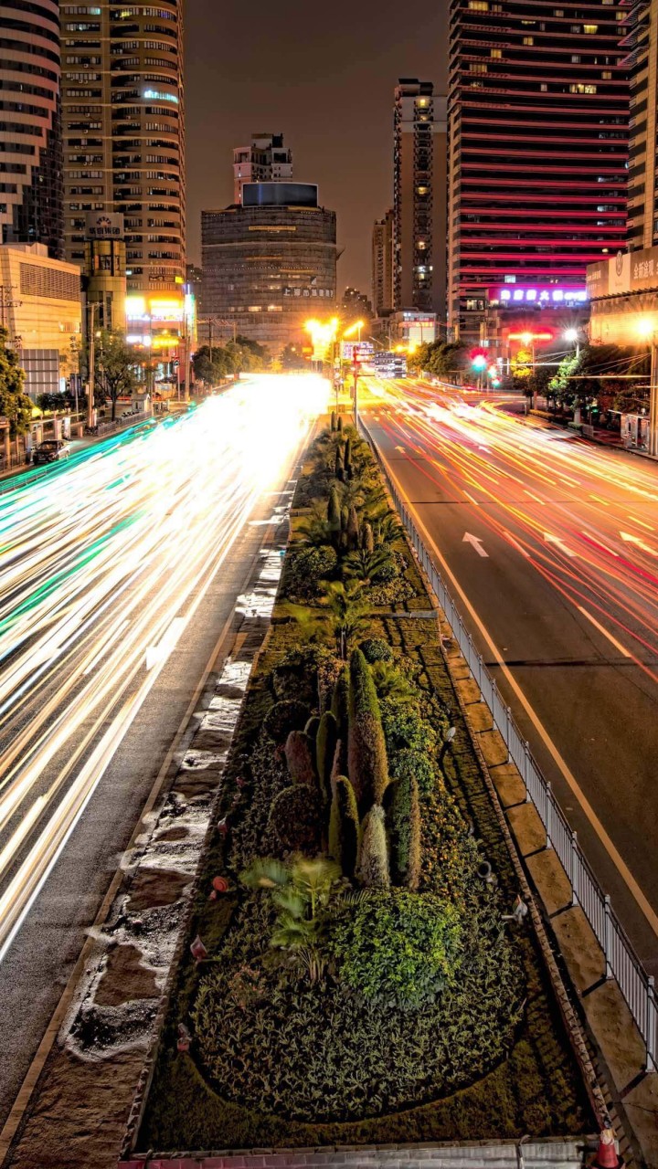 Busy Road in Shanghai at Night Wallpaper for Motorola Moto G