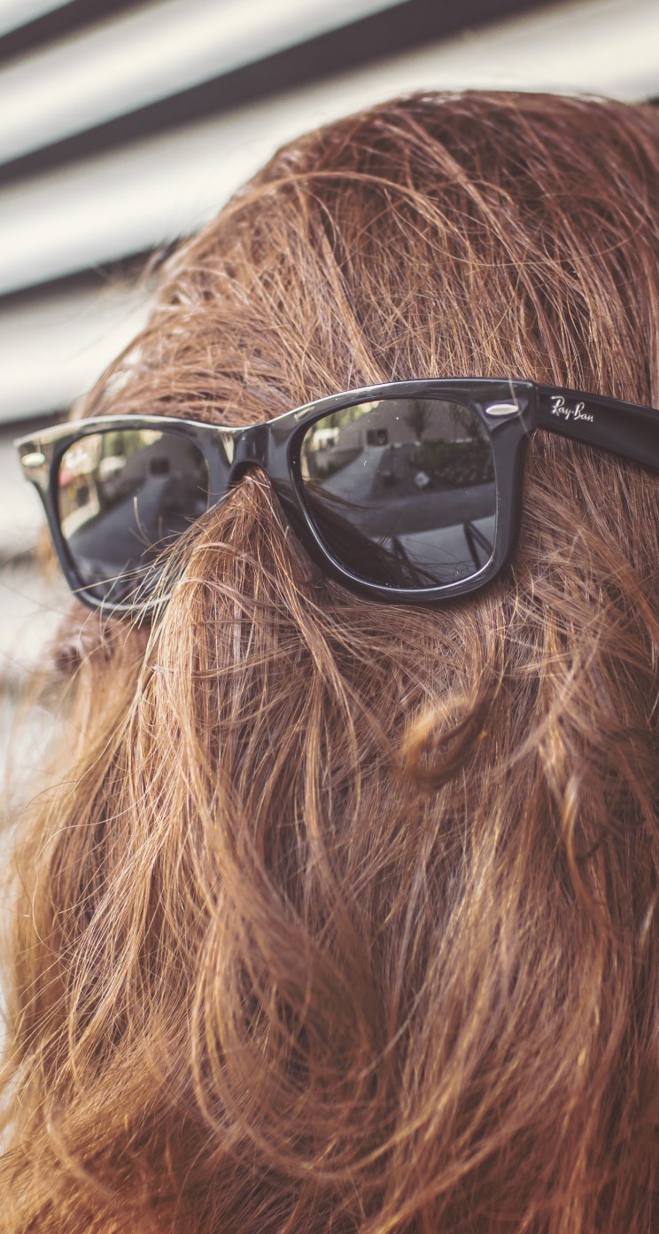 Chewbacca Girl Wallpaper for Apple iPhone 5 / 5s