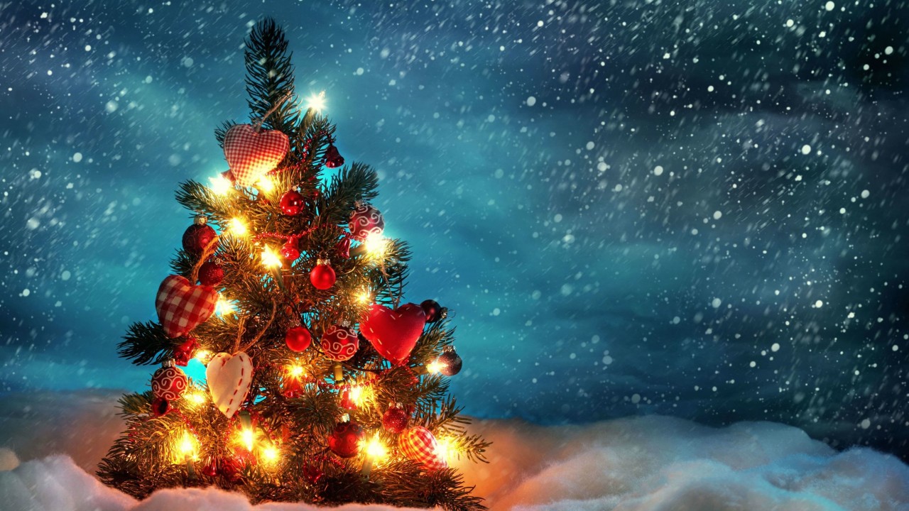 Christmas Tree Wallpaper for Desktop 1280x720