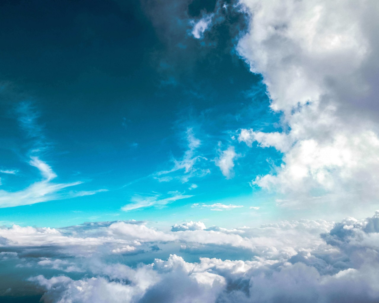 Cloudy Blue Sky Wallpaper for Desktop 1280x1024