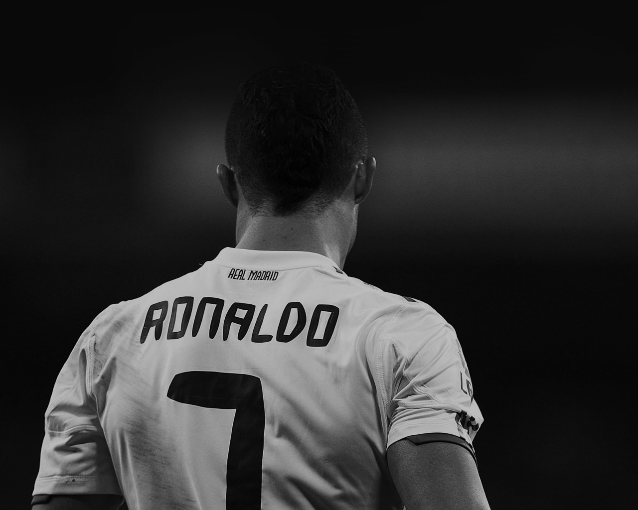 Cristiano Ronaldo in Black & White Wallpaper for Desktop 1280x1024
