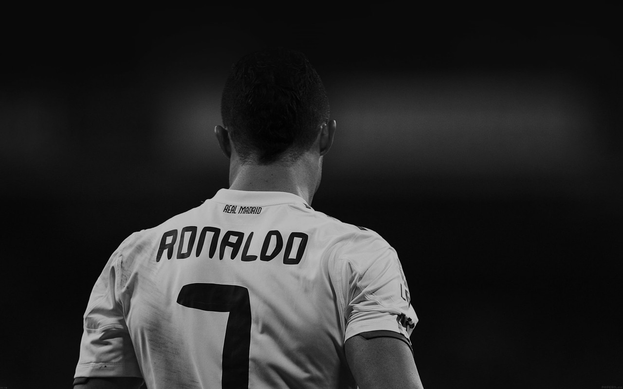 Cristiano Ronaldo in Black & White Wallpaper for Desktop 1280x800