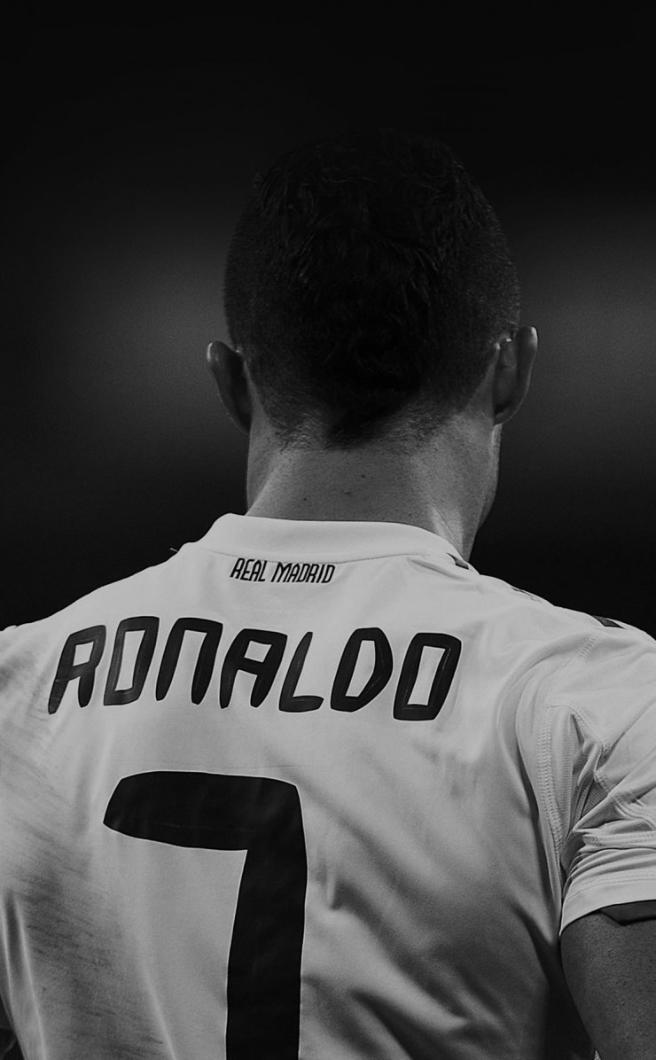 Cristiano Ronaldo in Black & White Wallpaper for Apple iPhone 4 / 4s