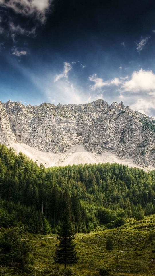 Dreamy Mountains Wallpaper for SAMSUNG Galaxy S4 Mini