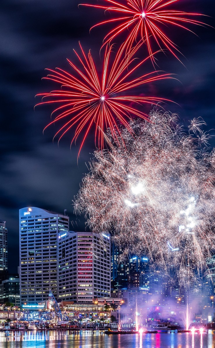 Fireworks In Darling Harbour Wallpaper for Apple iPhone 4 / 4s