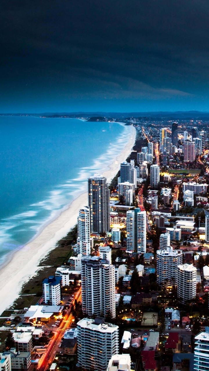 Gold Coast City in Queensland, Australia Wallpaper for HTC One X