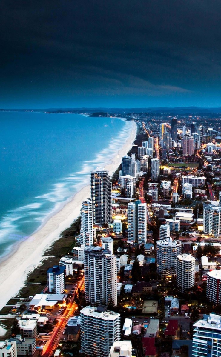 Gold Coast City in Queensland, Australia Wallpaper for Apple iPhone 4 / 4s
