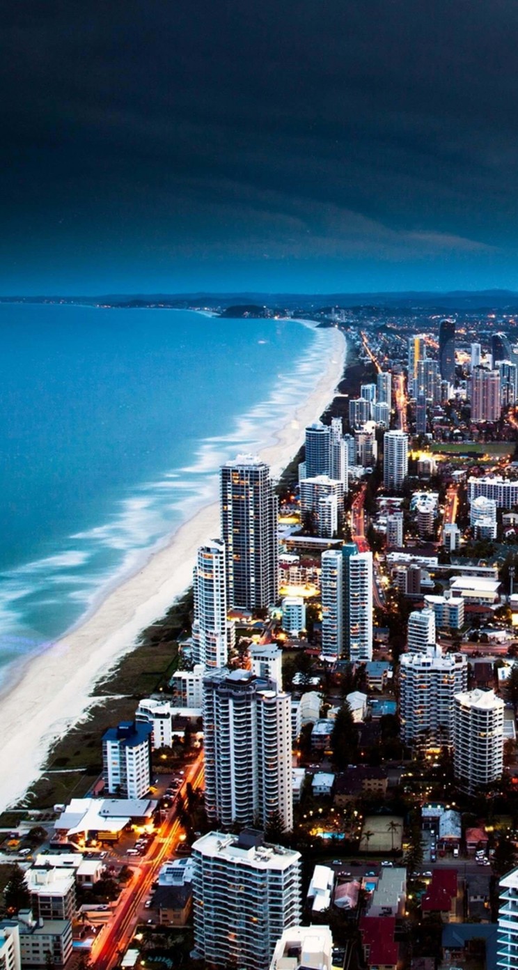 Gold Coast City in Queensland, Australia Wallpaper for Apple iPhone 5 / 5s