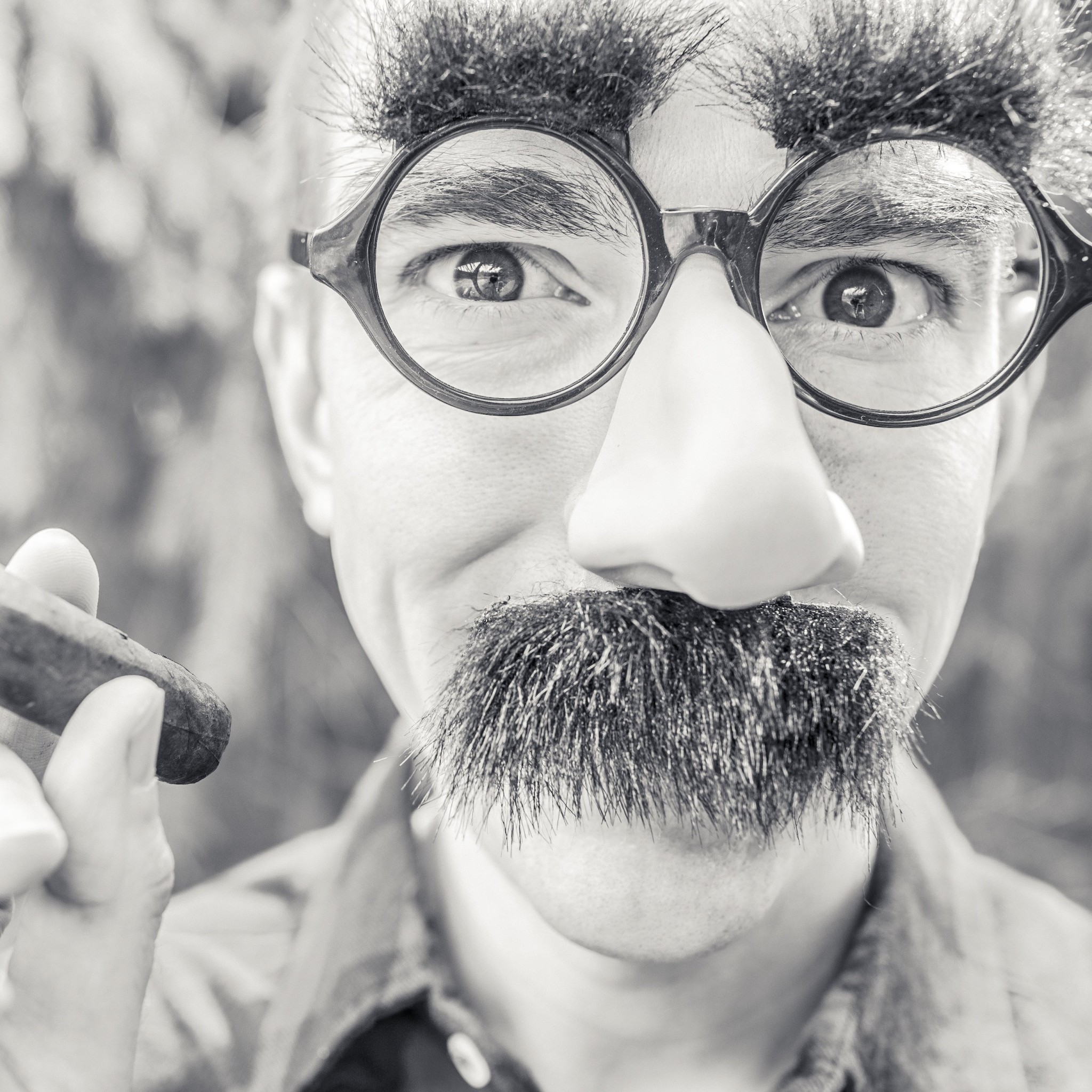 Groucho Glasses Man Wallpaper for Google Nexus 9