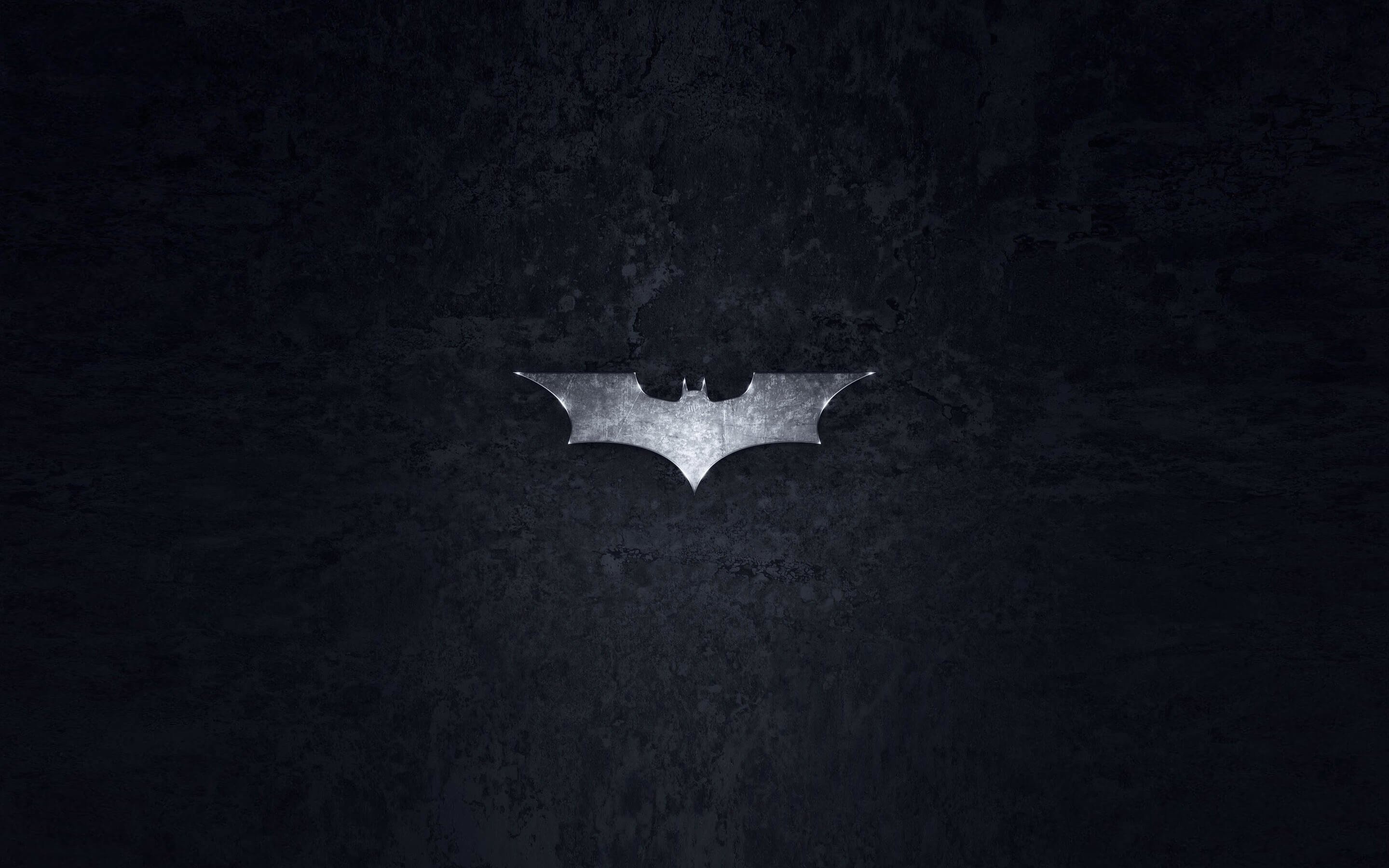 Grungy Batman Dark Knight Logo Wallpaper for Desktop 2880x1800