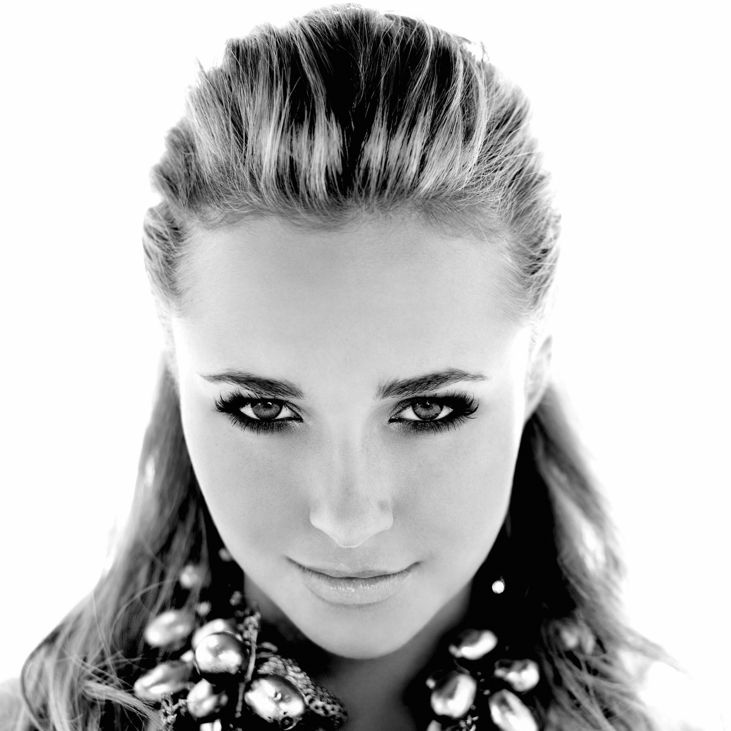 Hayden Panettiere In Black & White Wallpaper for Apple iPad Air
