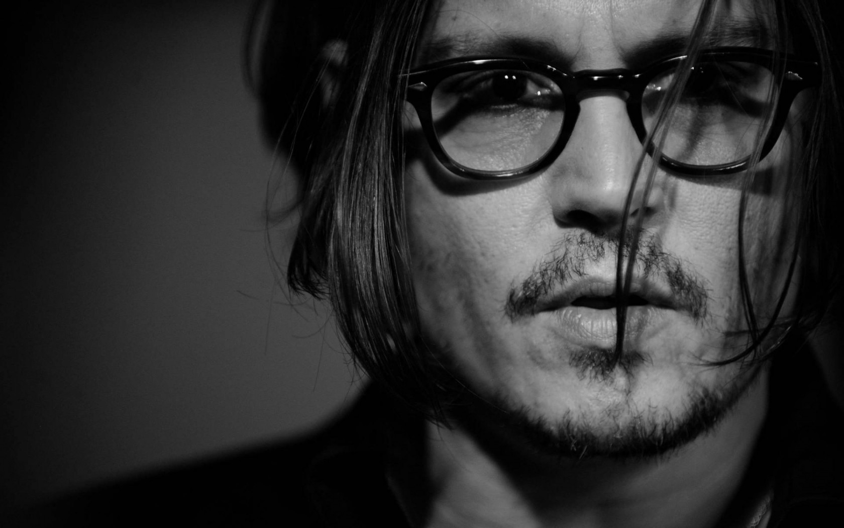 Johnny Depp Black & White Portrait Wallpaper for Desktop 1680x1050