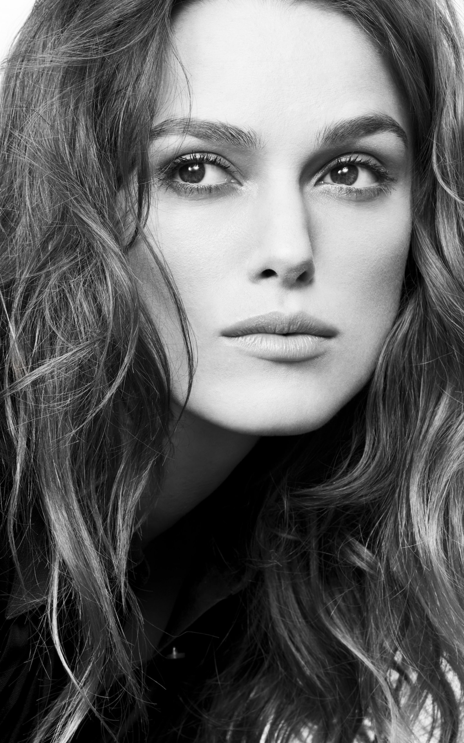 Keira Knightley in Black & White Wallpaper for Amazon Kindle Fire HDX 8.9