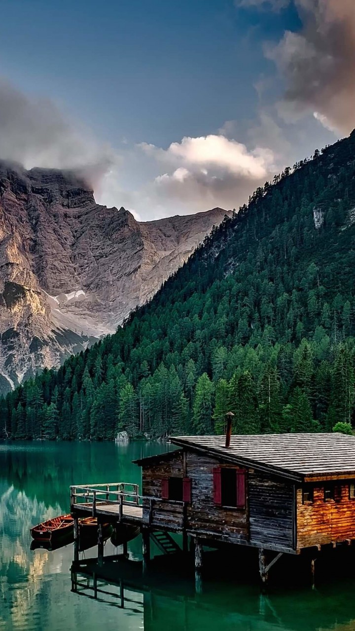 Lake Prags - Italy Wallpaper for SAMSUNG Galaxy Note 2