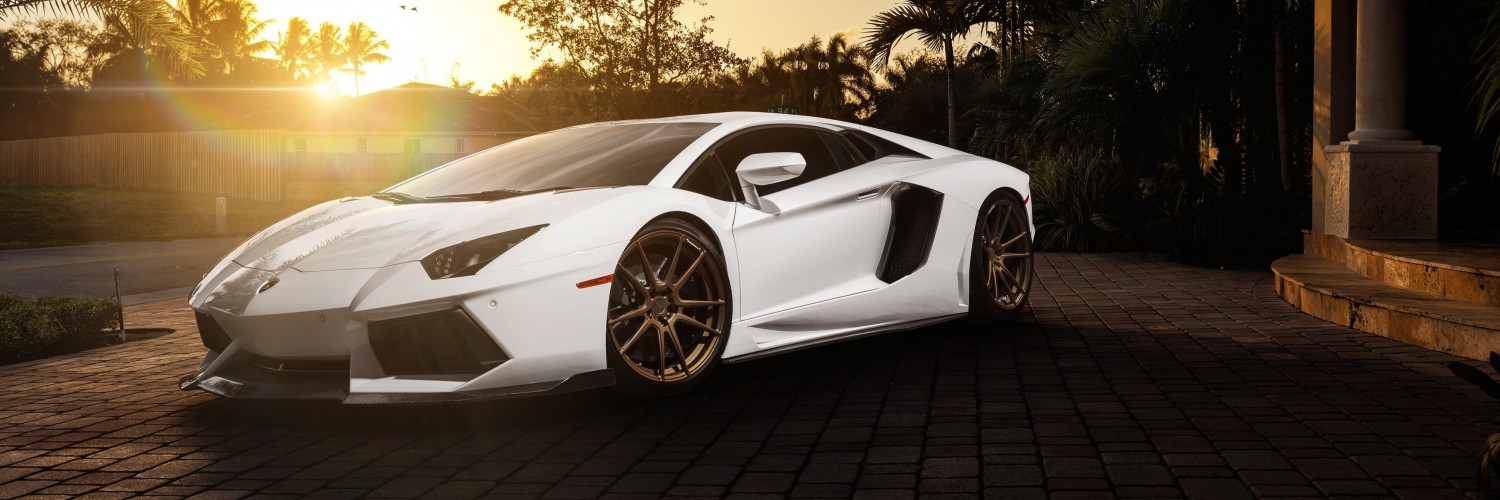 Lamborghini Aventador LP700-4 in White Wallpaper for Social Media Twitter Header