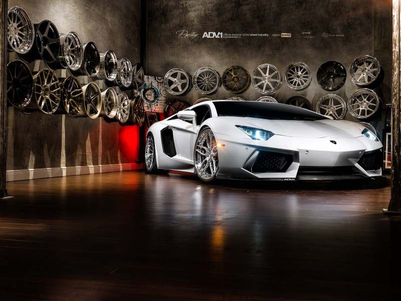 Lamborghini Aventador On ADV.1 Wheels Wallpaper for Desktop 800x600