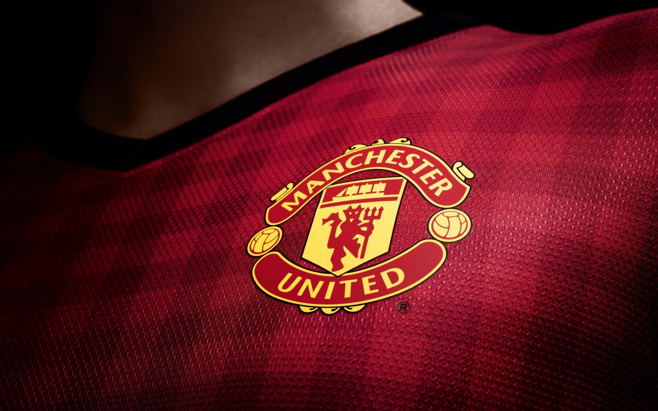 Manchester United Logo Shirt Wallpaper for Desktop 1280x800