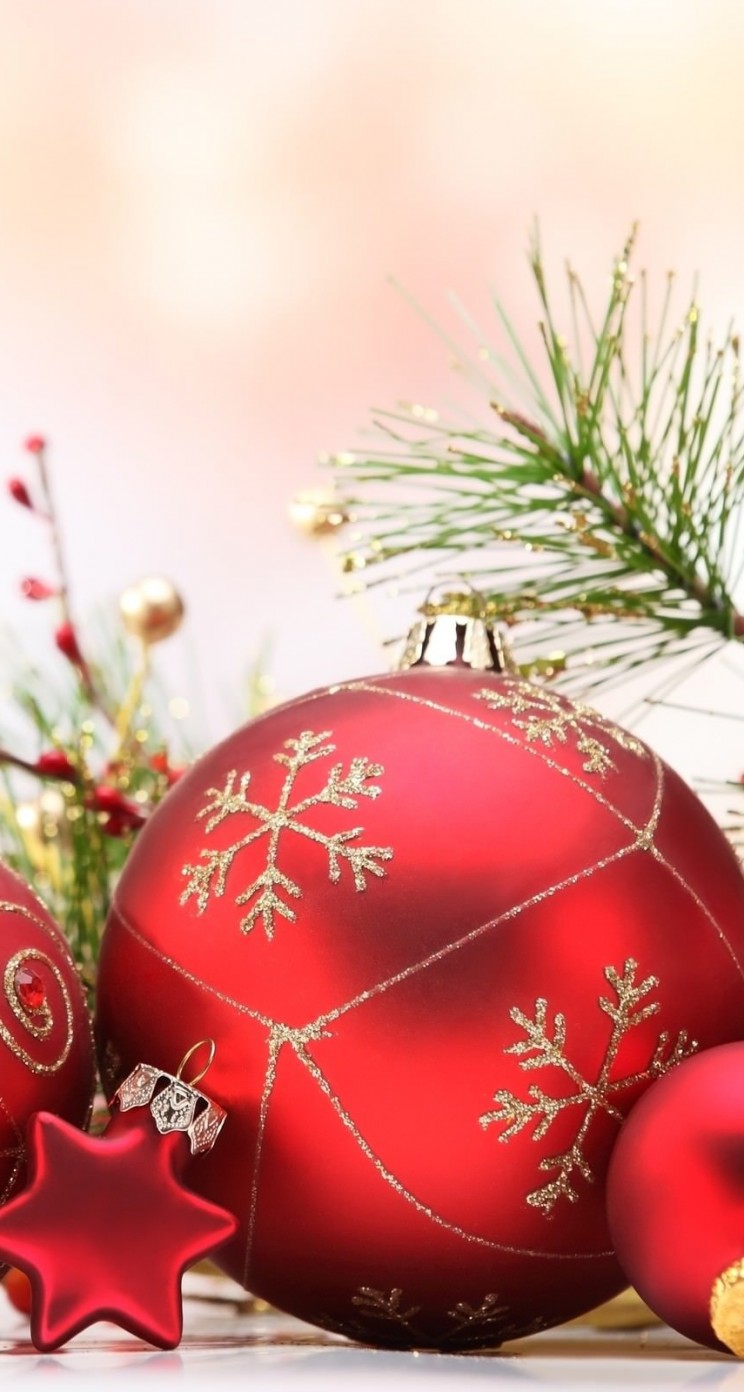 Matte Red Christmas Ball Ornaments Wallpaper for Apple iPhone 5 / 5s