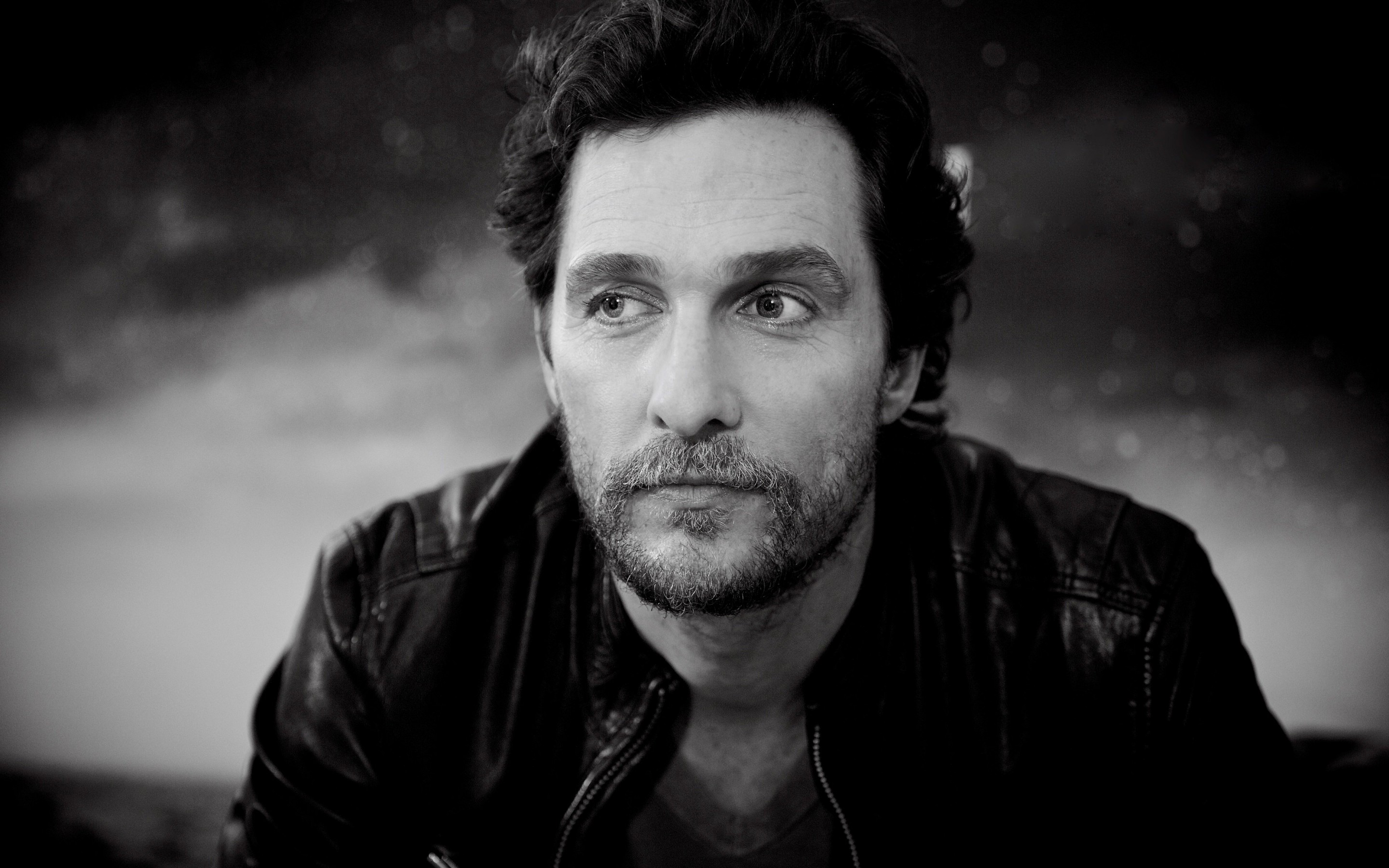 Matthew McConaughey Black & White Portrait Wallpaper for Desktop 2880x1800