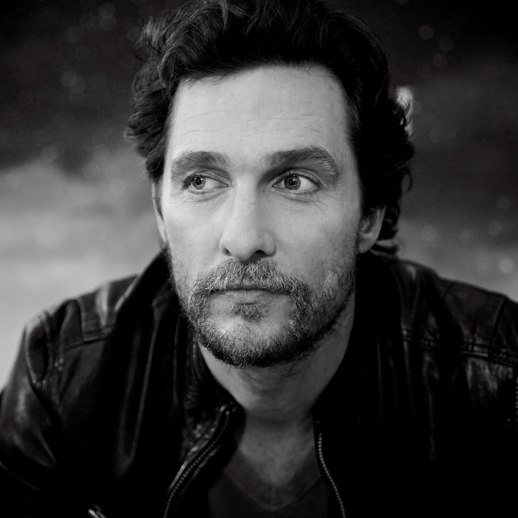 Matthew McConaughey Black & White Portrait Wallpaper for Apple iPad 2