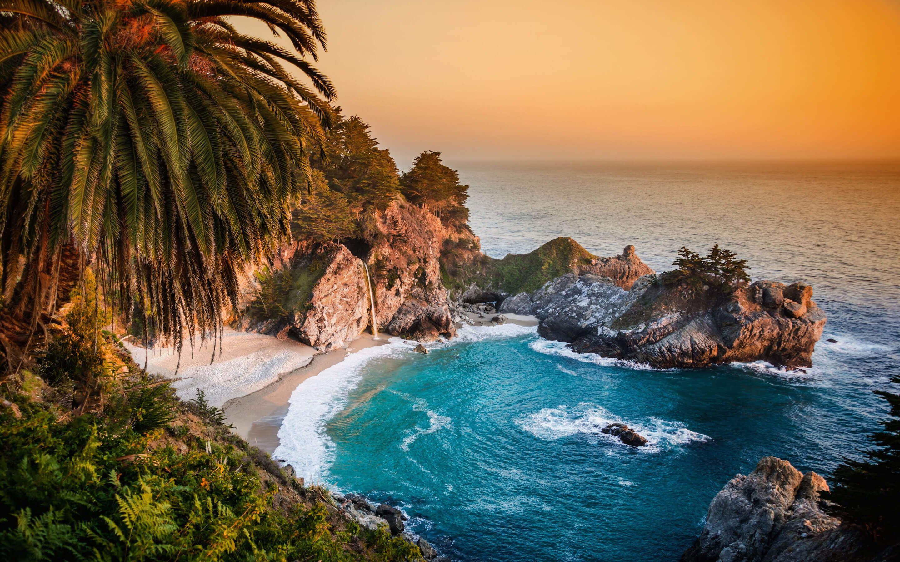 McWay Falls in Big Sur, California, USA Wallpaper for Desktop 2880x1800