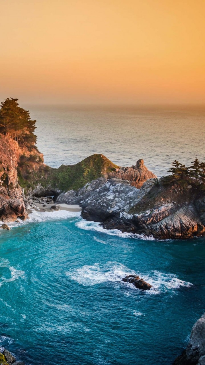 McWay Falls in Big Sur, California, USA Wallpaper for HTC One X