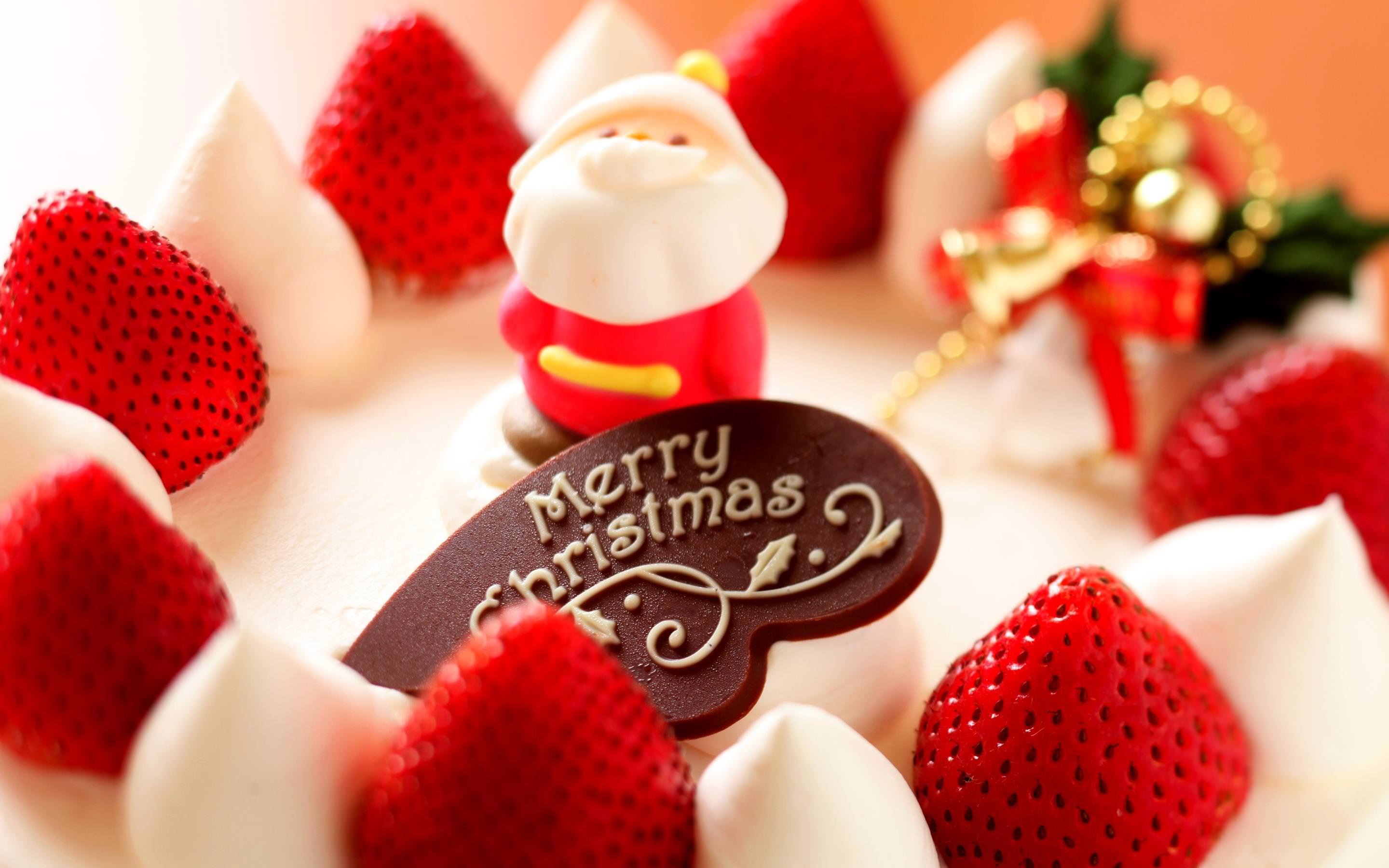 Merry Christmas Strawberry Dessert Wallpaper for Desktop 2880x1800