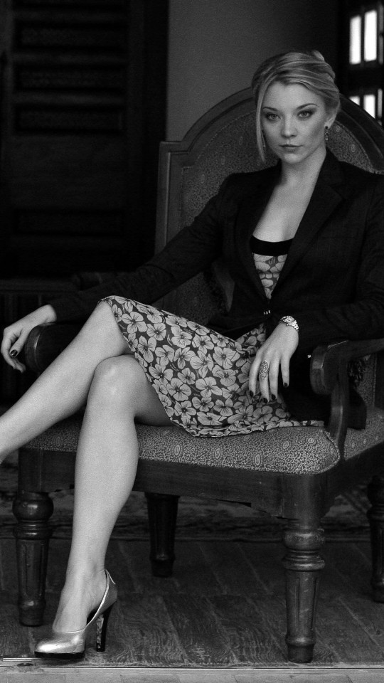 Natalie Dormer in Black & White Wallpaper for SAMSUNG Galaxy S4 Mini