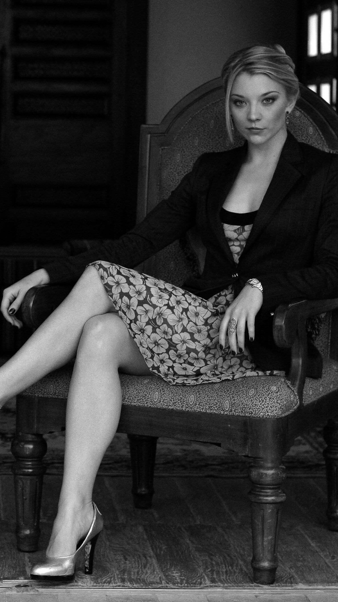 Natalie Dormer in Black & White Wallpaper for LG G2