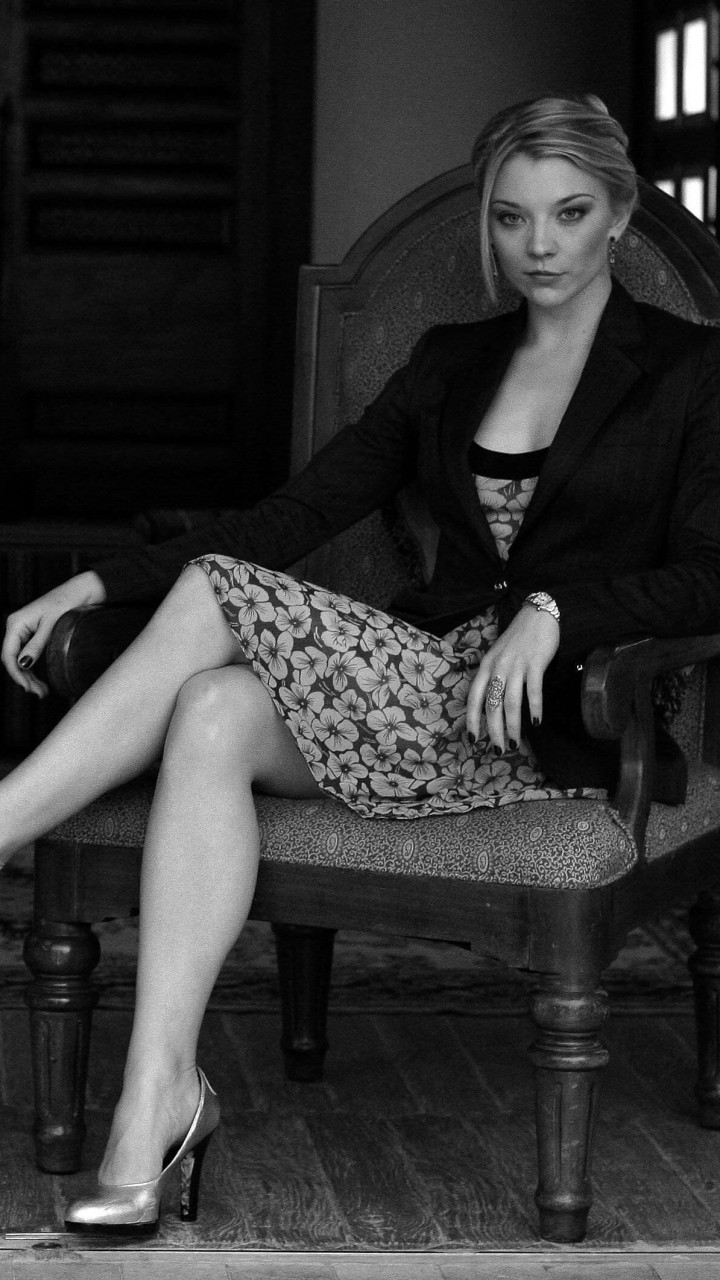 Natalie Dormer in Black & White Wallpaper for Motorola Moto G