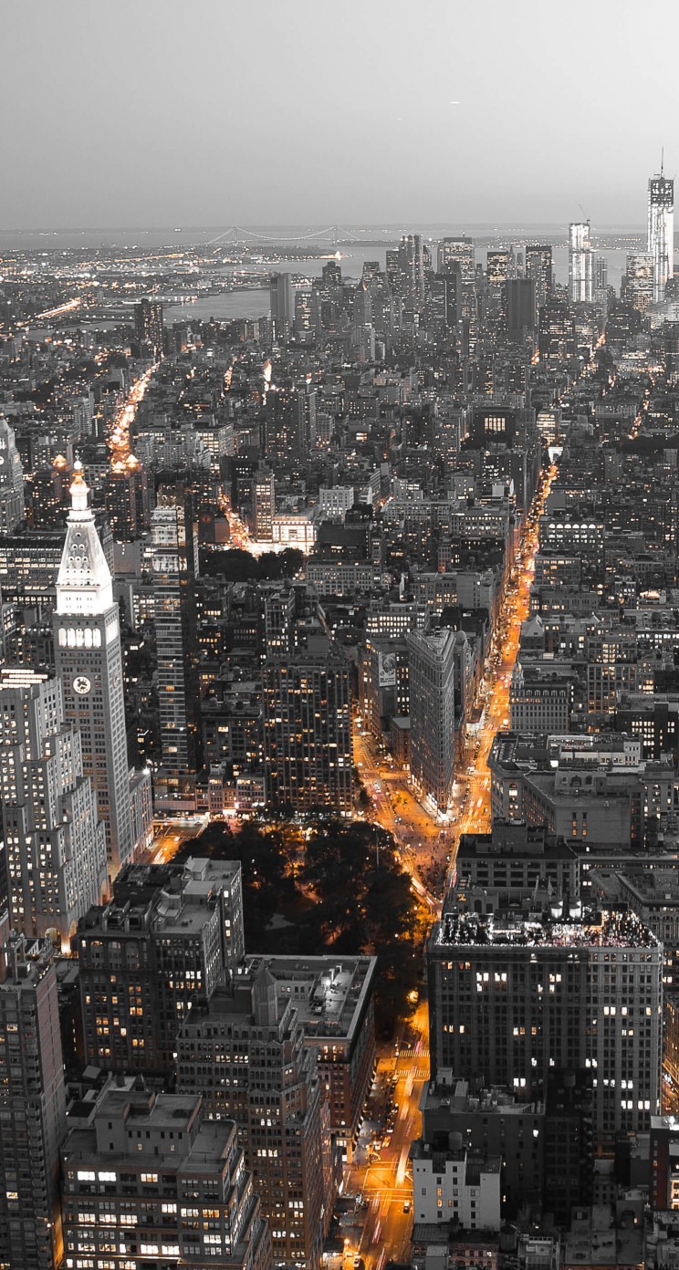 New York City by Night Wallpaper for Apple iPhone 5 / 5s