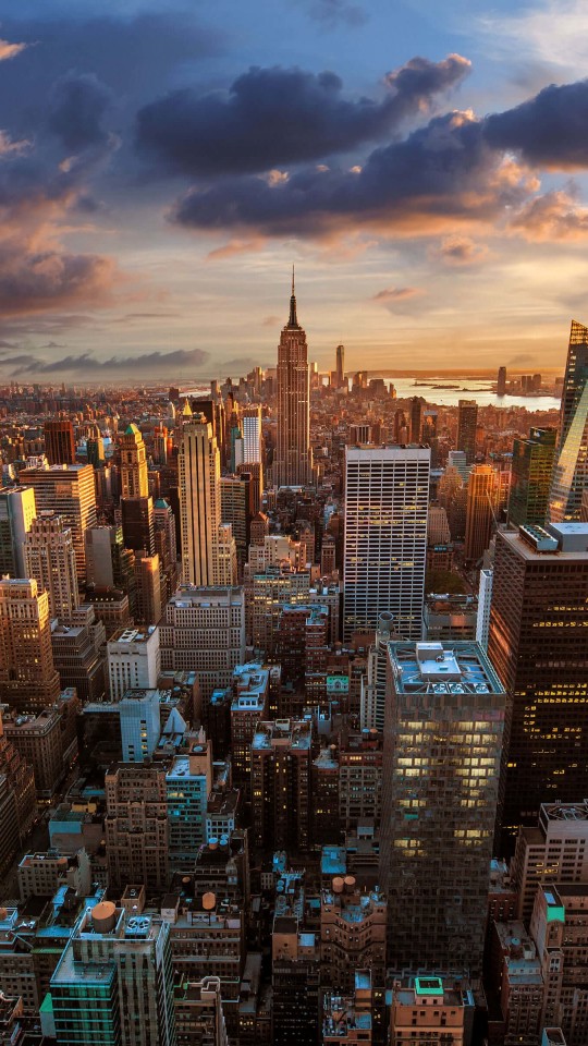 New York City Skyline At Sunset Wallpaper for SAMSUNG Galaxy S4 Mini
