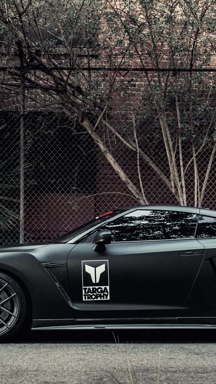 Nissan GT-R Black Edition Wallpaper for HTC One mini